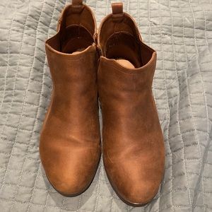 BROWN CHELSEA BOOTIE (WW)
